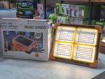 پروژکتور خورشیدی LED شارژی مدل Solar LED Light 10000W - تصویر 2